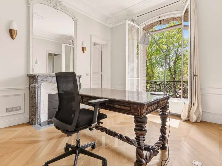 Appartement Paris 7e - 3 chambres - 165m²