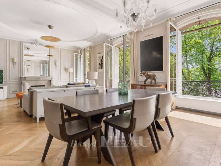Appartement Paris 7e - 3 chambres - 165m²