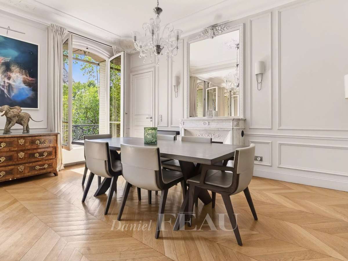 Apartment Paris 7e