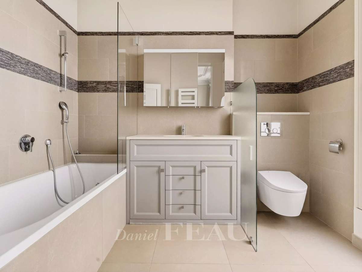 Apartment Paris 7e