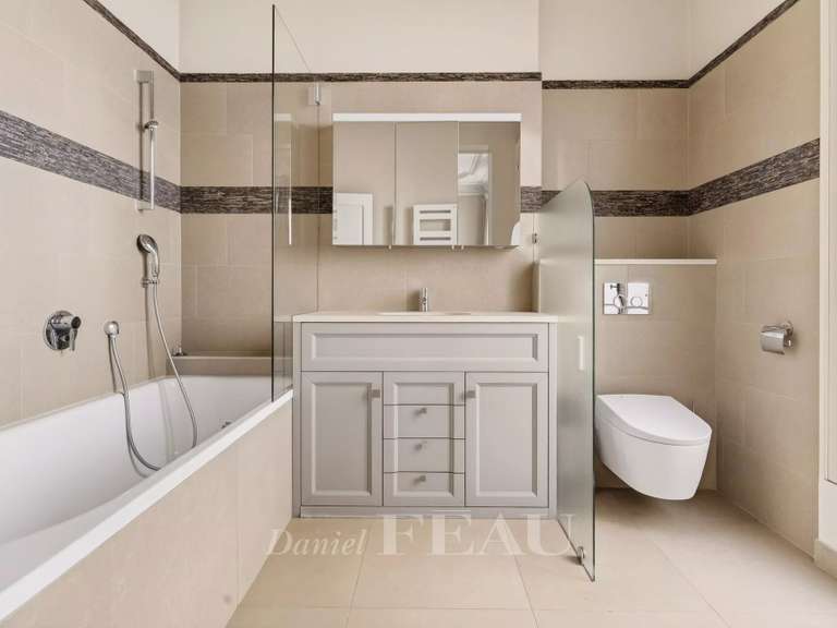 Appartement Paris 7e - 3 chambres - 165m²