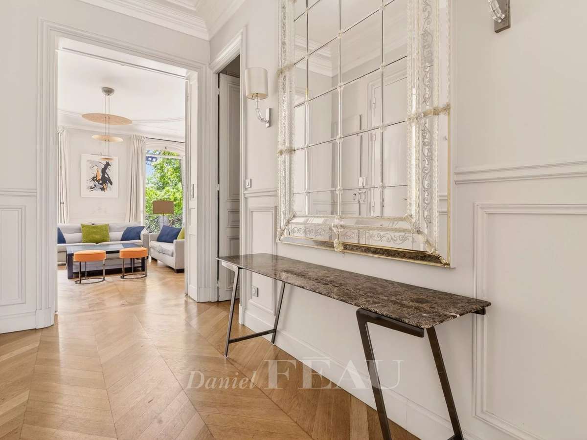 Apartment Paris 7e
