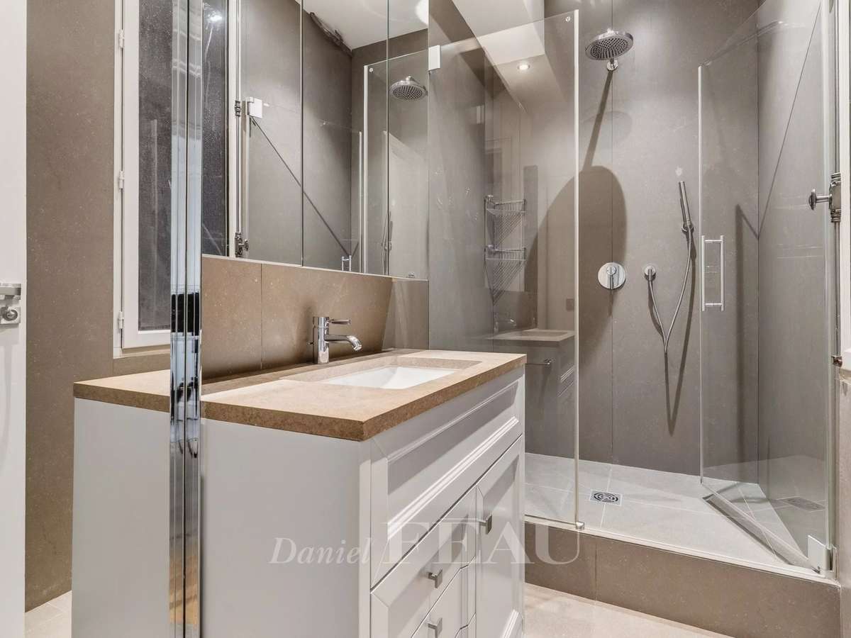 Apartment Paris 7e
