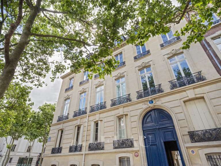 Appartement Paris 7e - 4 chambres - 155m²
