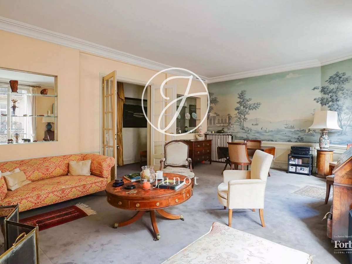 Apartment Paris 7e