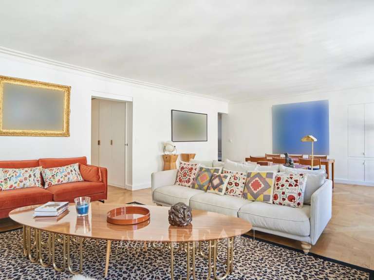 Appartement Paris 7e - 2 chambres - 100m²