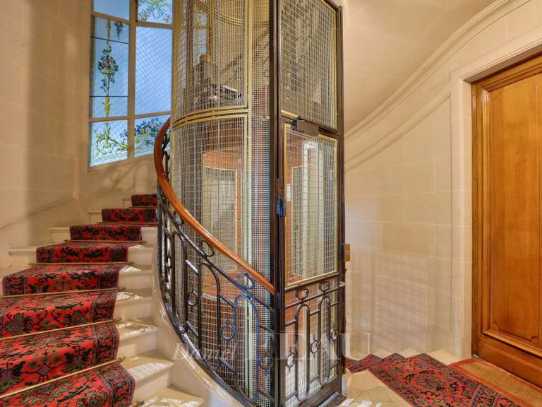 Appartement Paris 7e - 4 chambres - 202m²