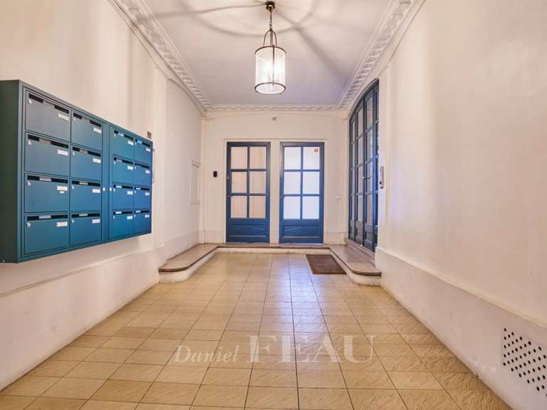 Appartement Paris 7e - 2 chambres - 75m²