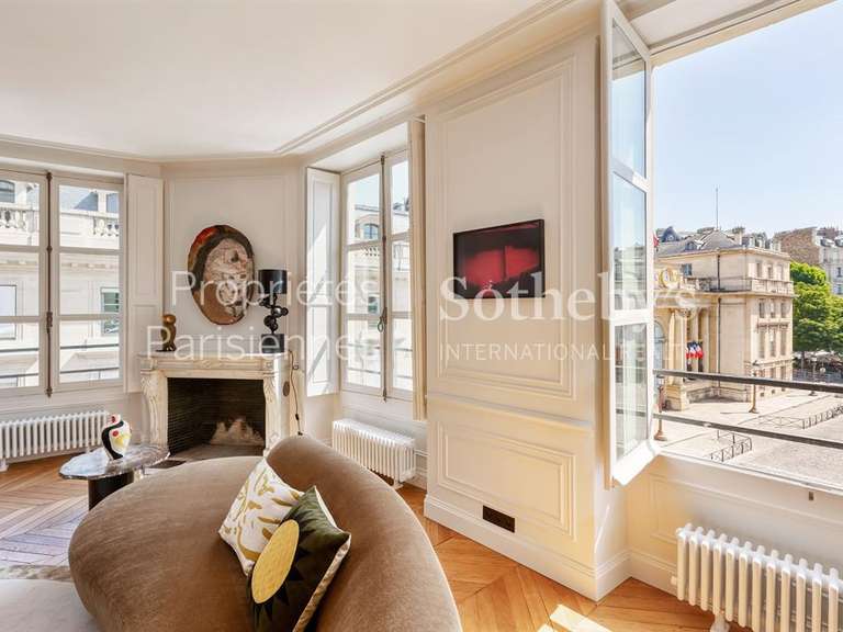 Appartement Paris 7e - 3 chambres - 197m²
