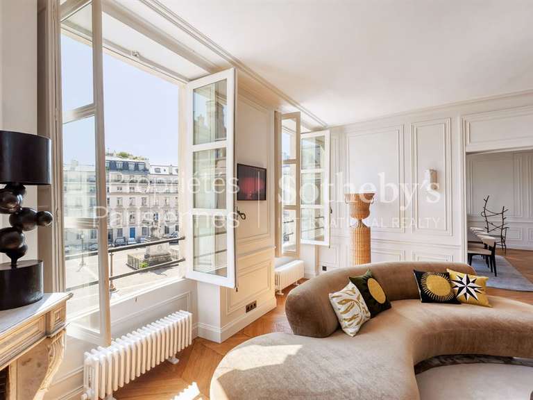 Appartement Paris 7e - 3 chambres - 197m²