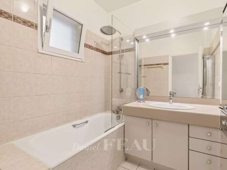 Appartement Paris 7e - 3 chambres - 117m²