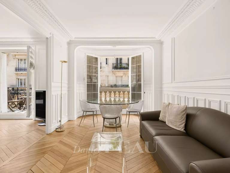 Appartement Paris 7e - 3 chambres - 117m²