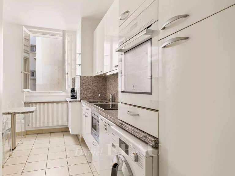 Appartement Paris 7e - 3 chambres - 117m²