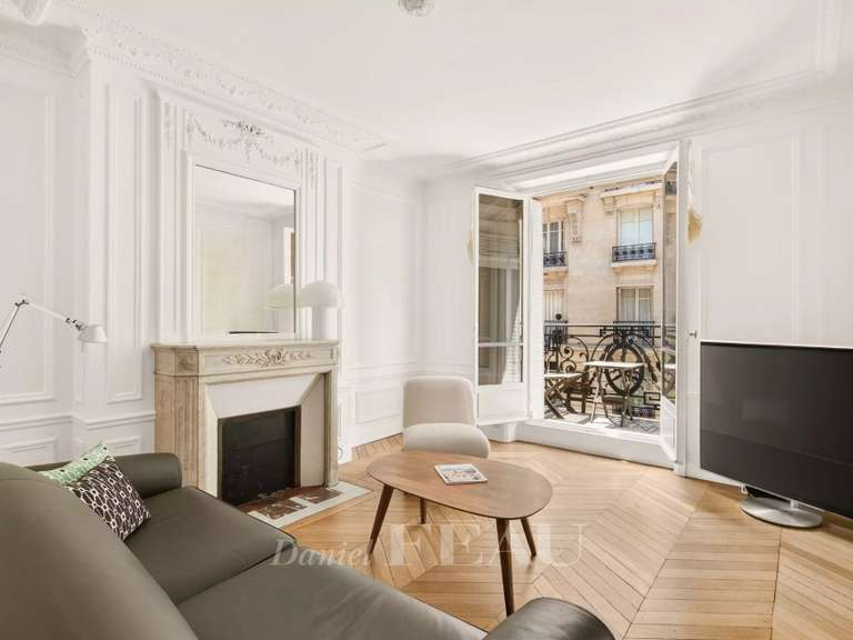 Appartement Paris 7e - 3 chambres - 117m²