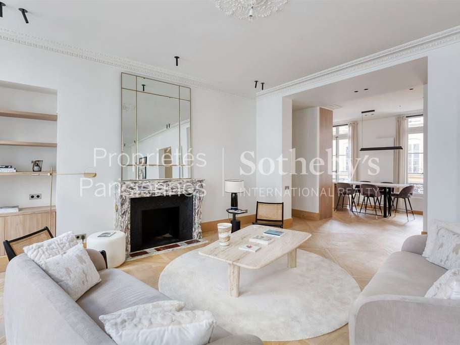 Apartment Paris 7e