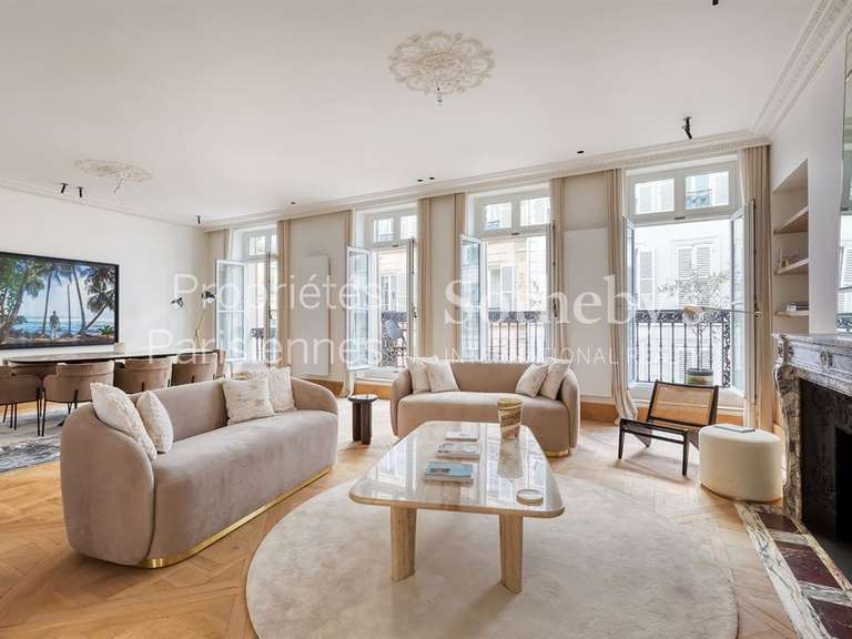 Apartment Paris 7e - 3 bedrooms - 182m²