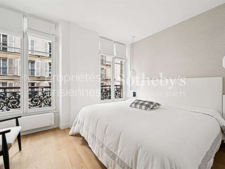 Appartement Paris 7e - 2 chambres - 79m²