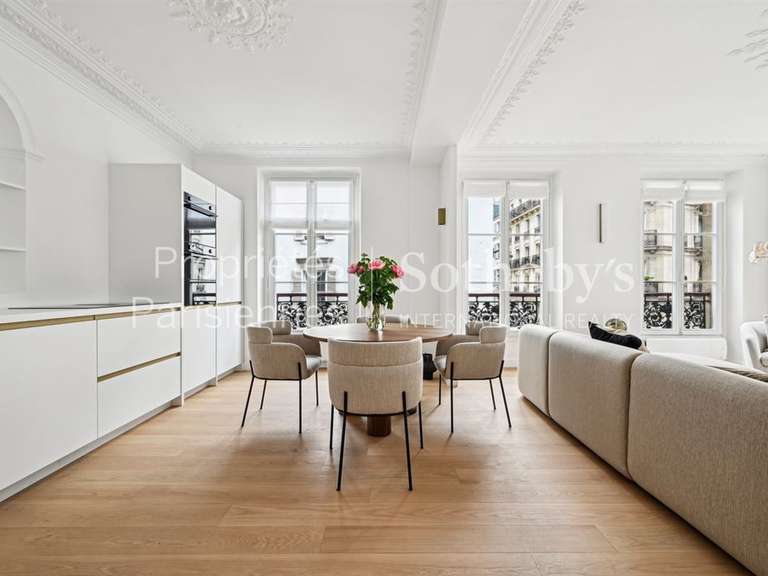 Appartement Paris 7e - 2 chambres - 79m²
