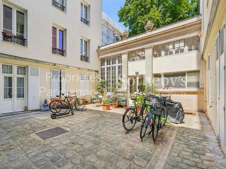 Appartement Paris 7e - 2 chambres - 66m²