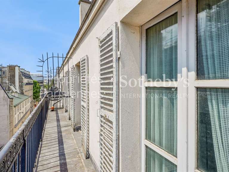 Appartement Paris 7e - 2 chambres - 66m²