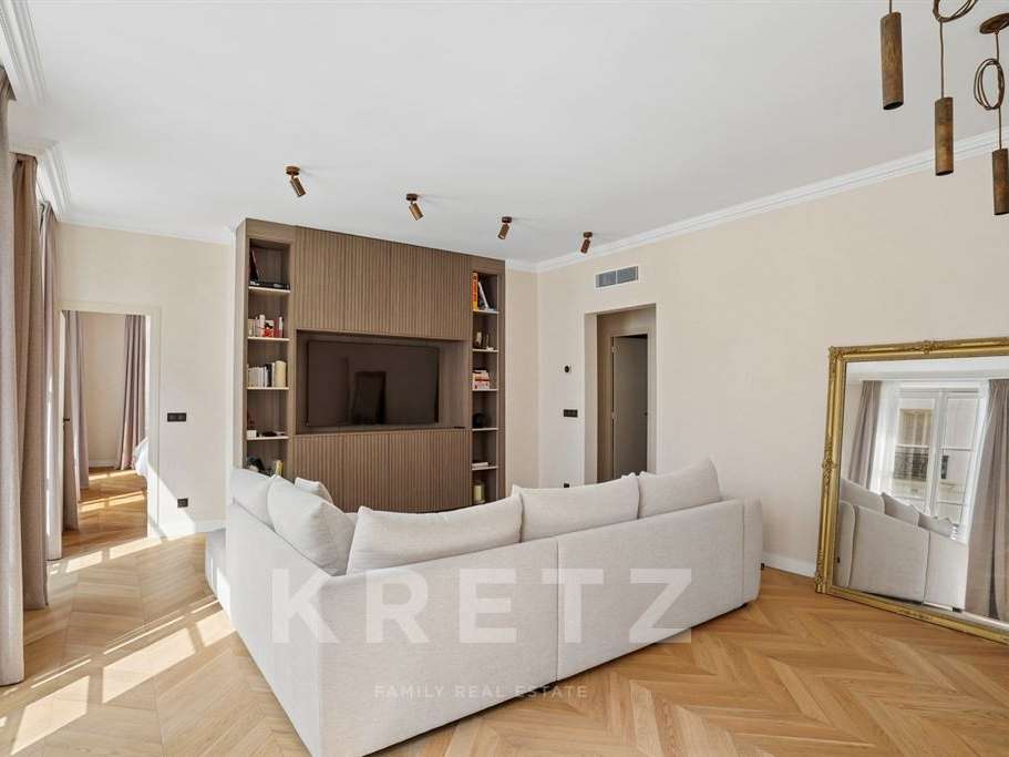 Apartment Paris 7e