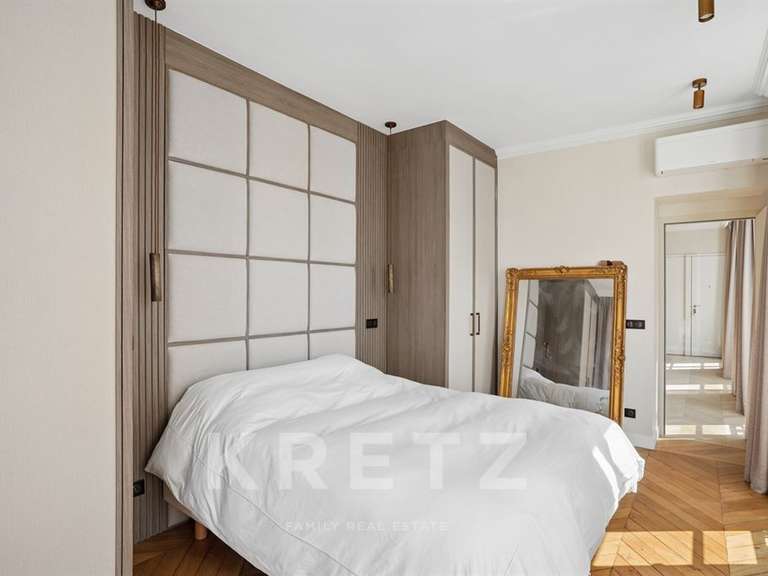 Appartement Paris 7e - 2 chambres - 83m²