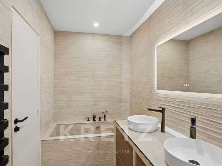 Appartement Paris 7e - 2 chambres - 83m²