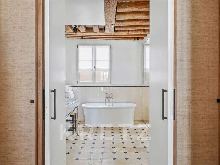 Appartement Paris 7e - 2 chambres - 127m²