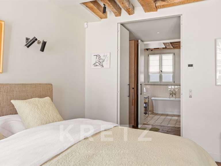 Appartement Paris 7e - 2 chambres - 127m²