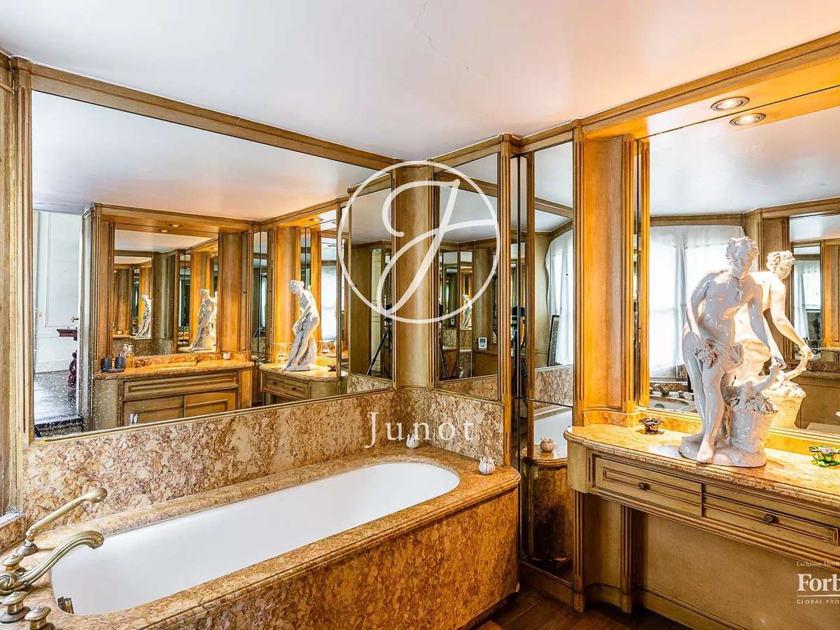 Apartment Paris 7e
