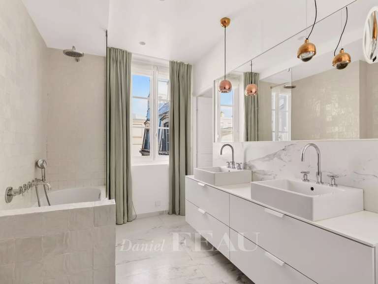 Appartement Paris 7e - 4 chambres - 168m²