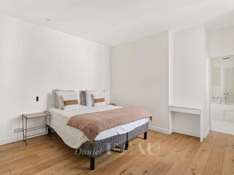 Appartement Paris 7e - 4 chambres - 168m²