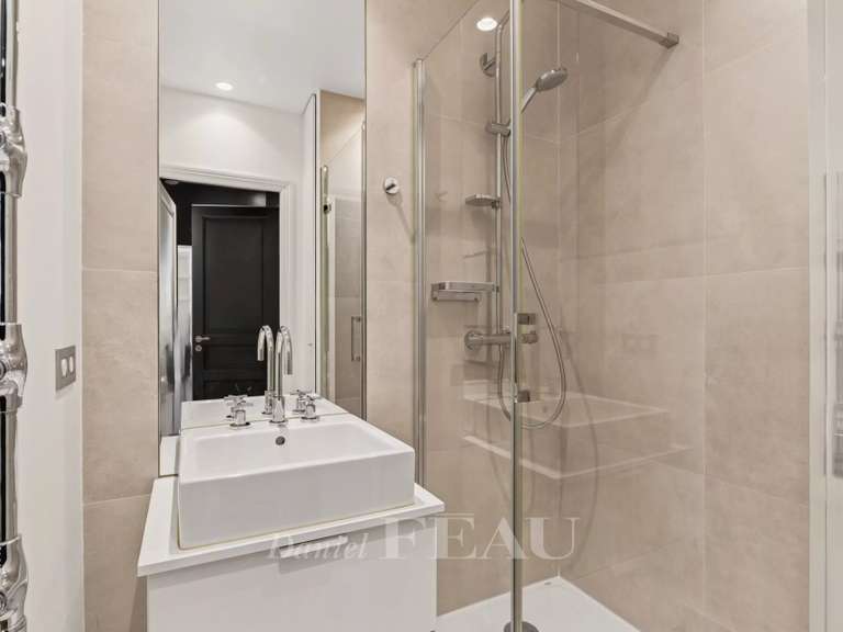 Appartement Paris 7e - 4 chambres - 168m²
