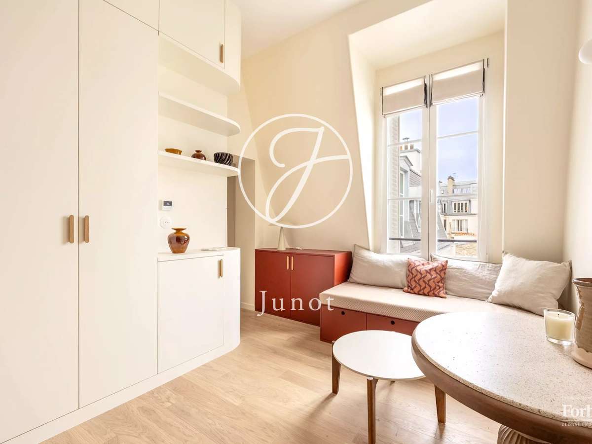 Apartment Paris 7e