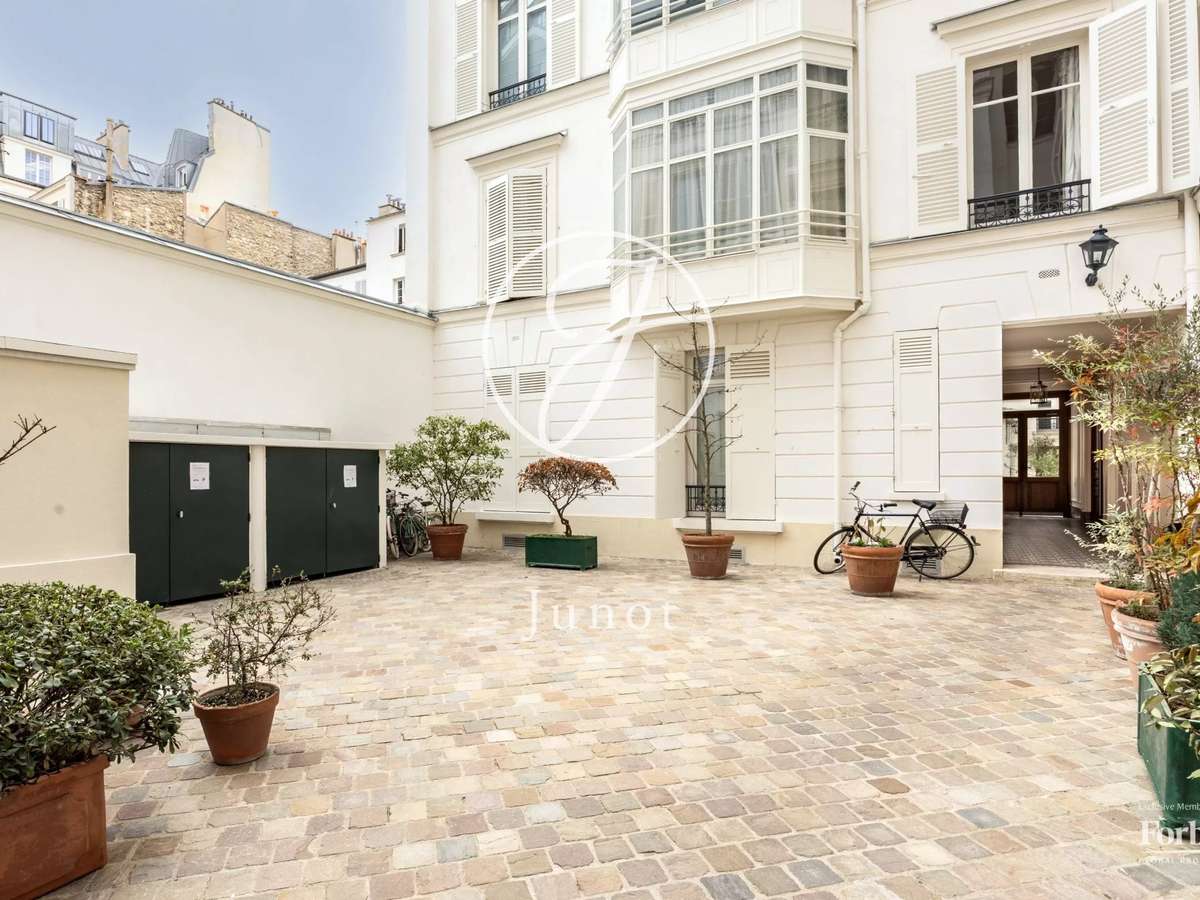 Apartment Paris 7e