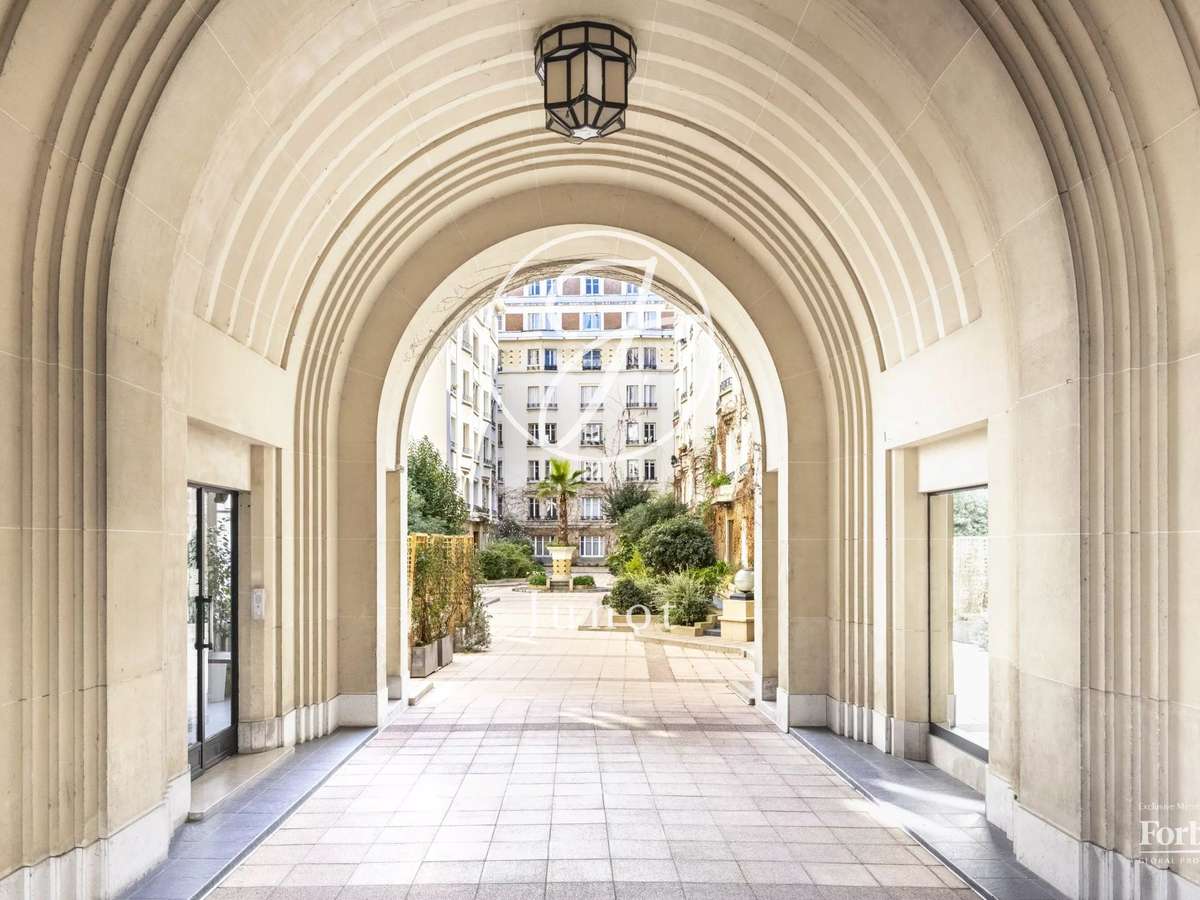 Apartment Paris 7e