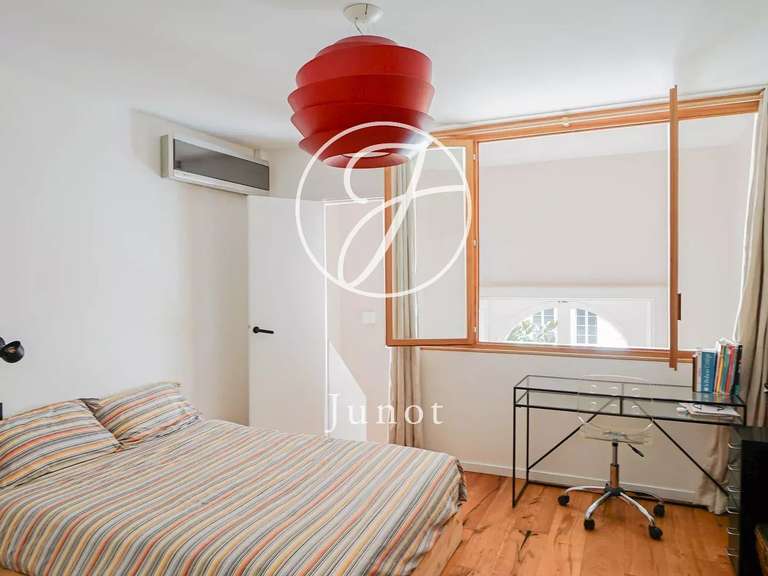 Appartement Paris 7e - 2 chambres - 97m²