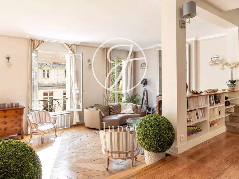 Appartement Paris 7e - 3 chambres - 135m²