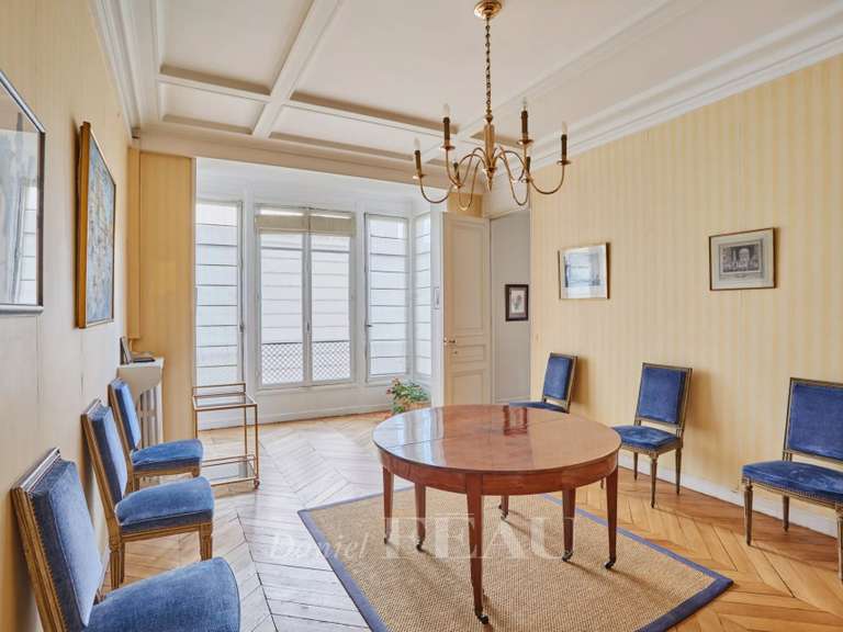 Appartement Paris 7e - 3 chambres - 150m²