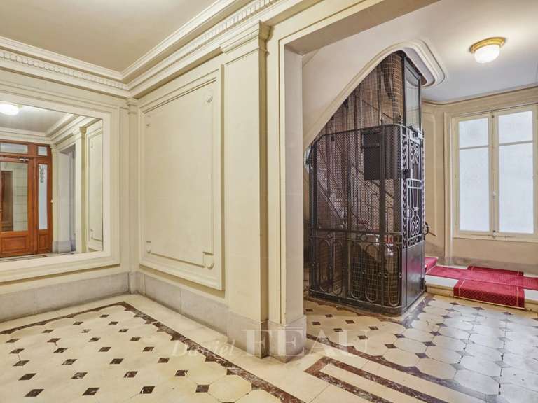 Appartement Paris 7e - 3 chambres - 150m²