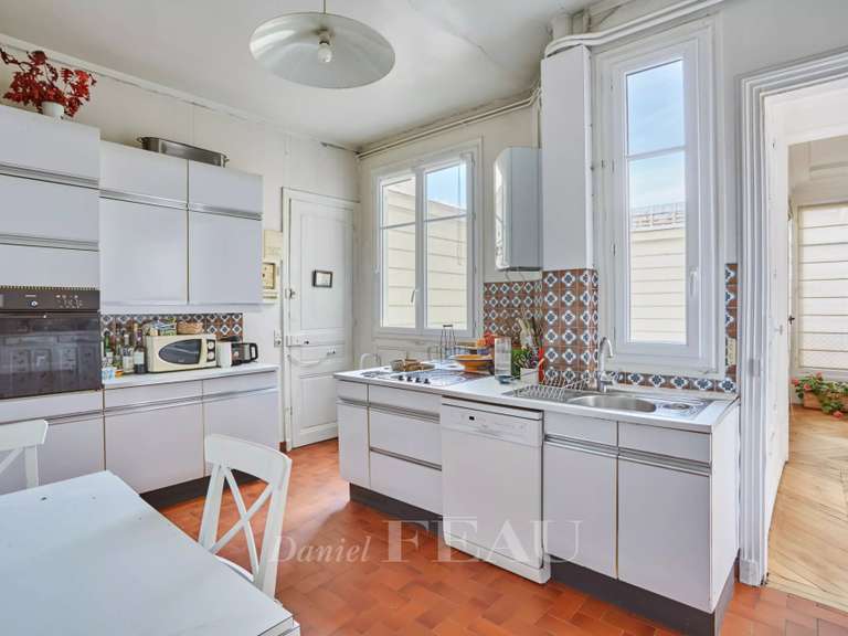 Appartement Paris 7e - 3 chambres - 150m²
