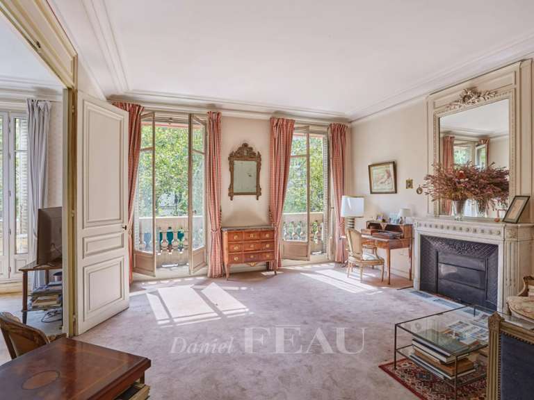 Appartement Paris 7e - 3 chambres - 150m²