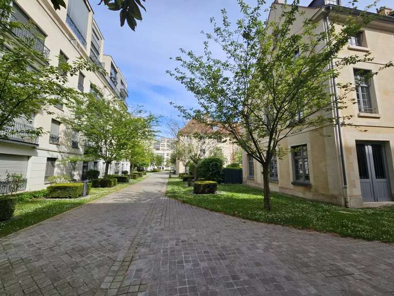 Appartement Paris 7e - 2 chambres - 116m²