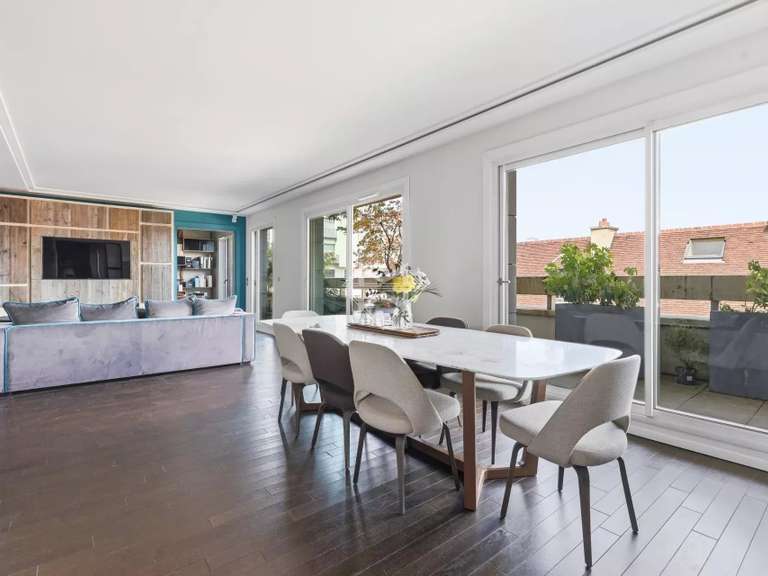Appartement Paris 7e - 2 chambres - 116m²