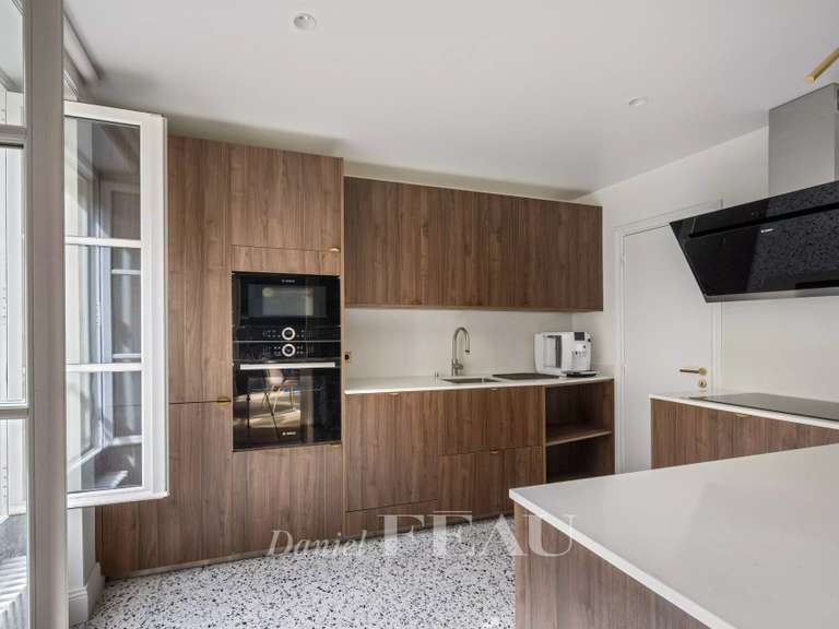 Appartement Paris 7e - 1 chambre - 69m²