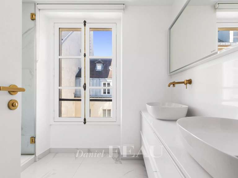 Appartement Paris 7e - 1 chambre - 69m²