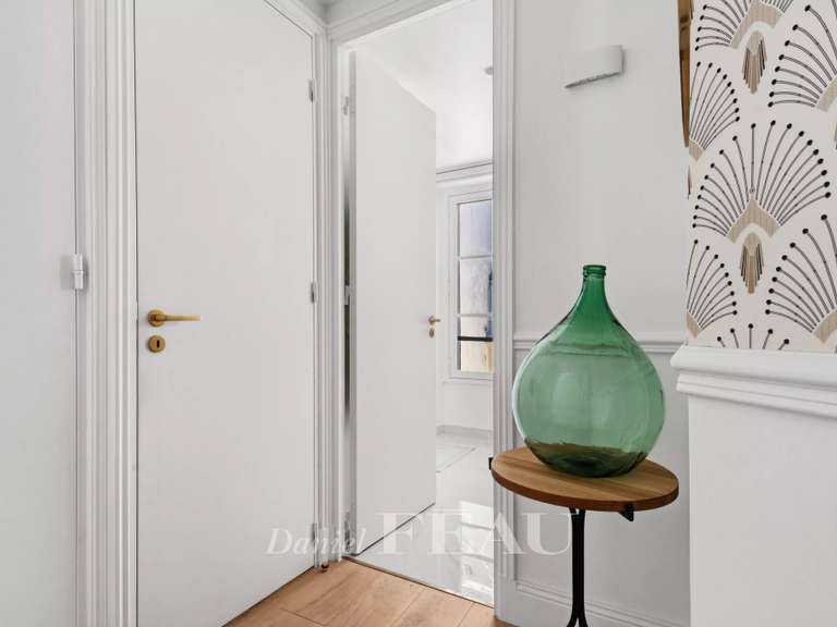 Appartement Paris 7e - 1 chambre - 69m²