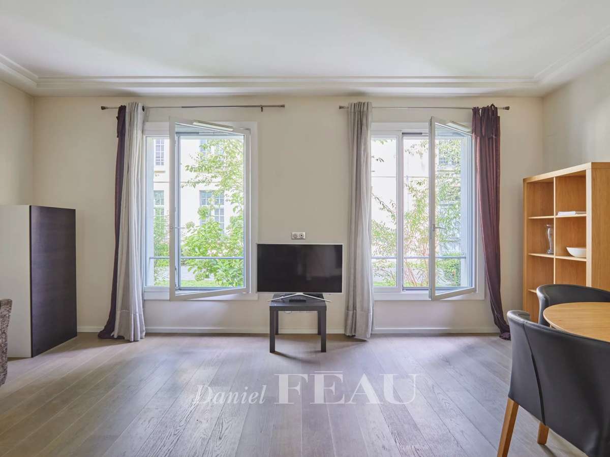 Apartment Paris 7e