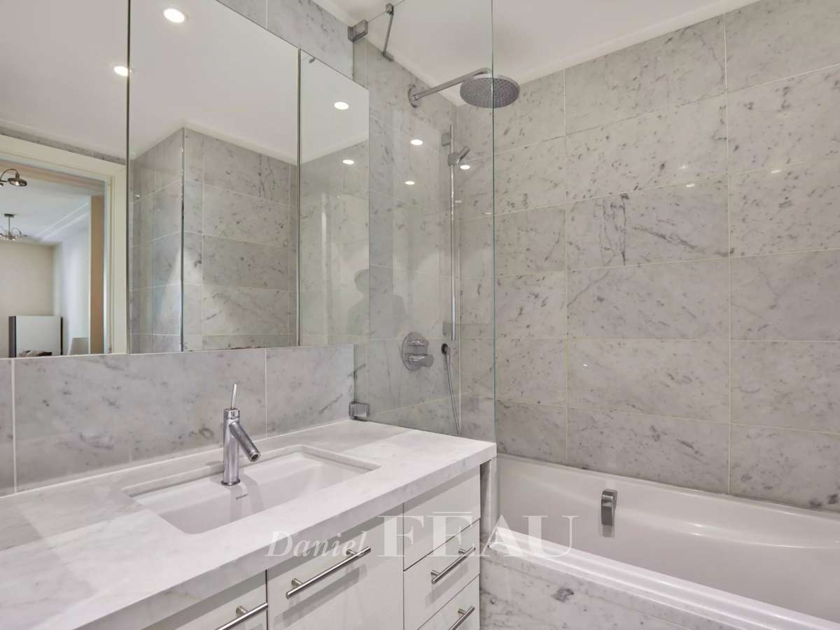 Apartment Paris 7e