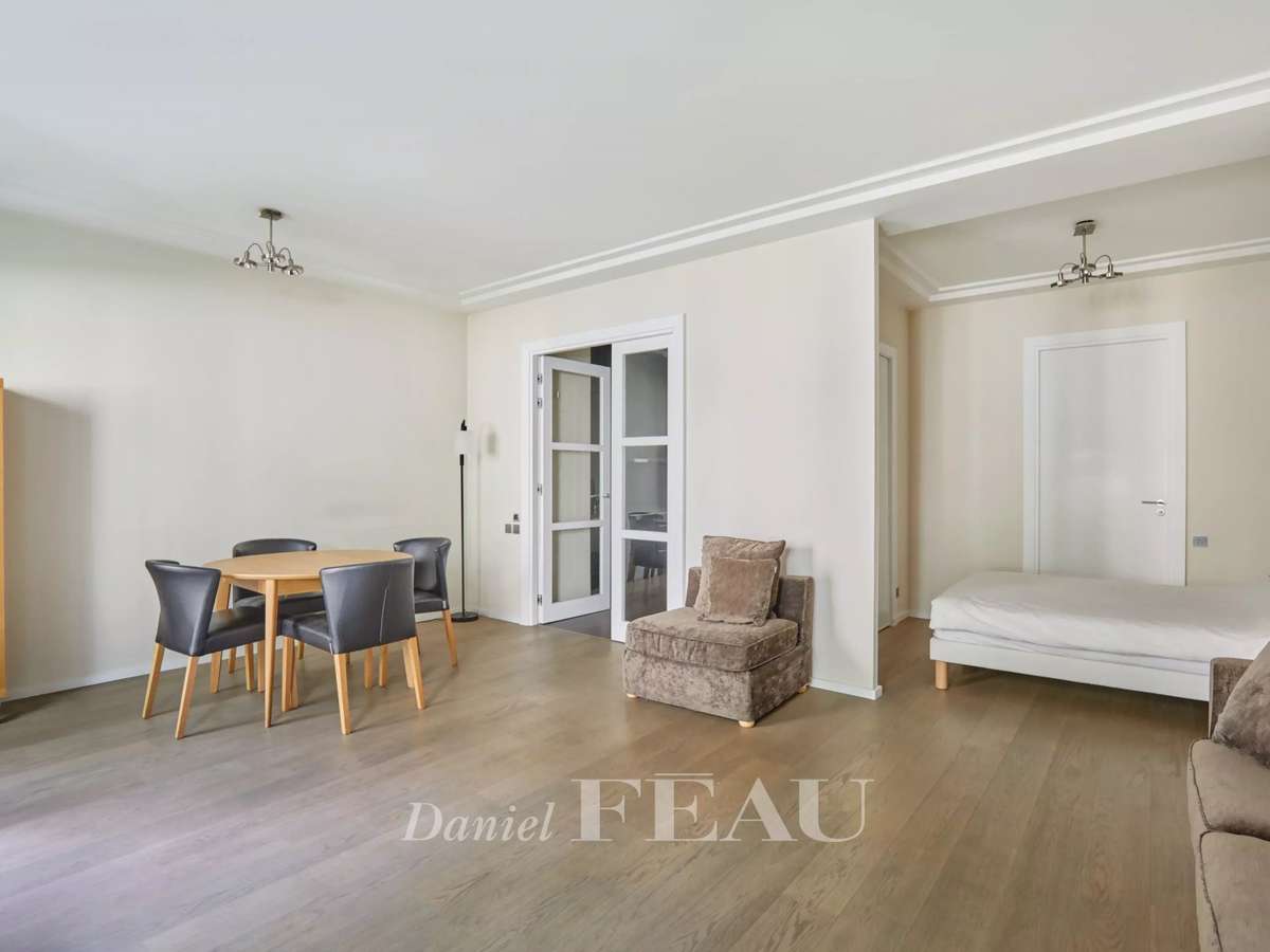 Apartment Paris 7e
